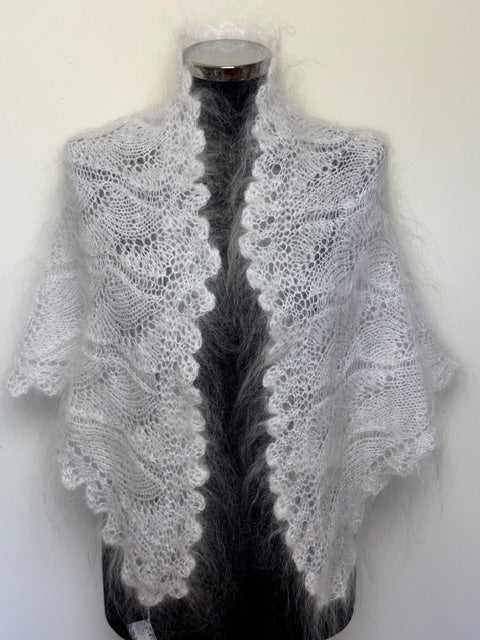 Uryupinsk downy neckerchief  # KW-212, 100x140x100 cm