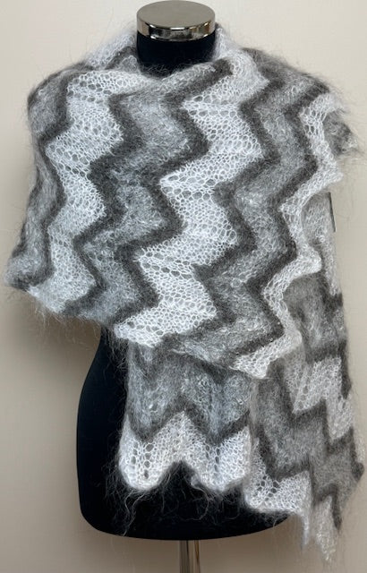 Uryupinsk downy shawl ( Palantine ) # SM-9, 130x60 cm