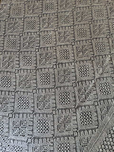 Orenburg shawl PWO-40, 160x160 cm