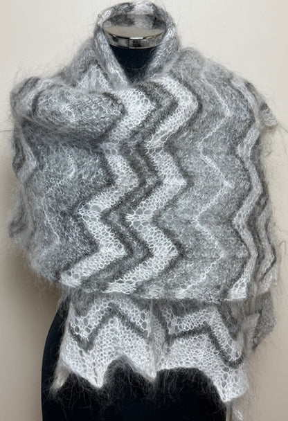 Uryupinsk downy shawl ( Palantine ) # SM-12, 150x60 cm