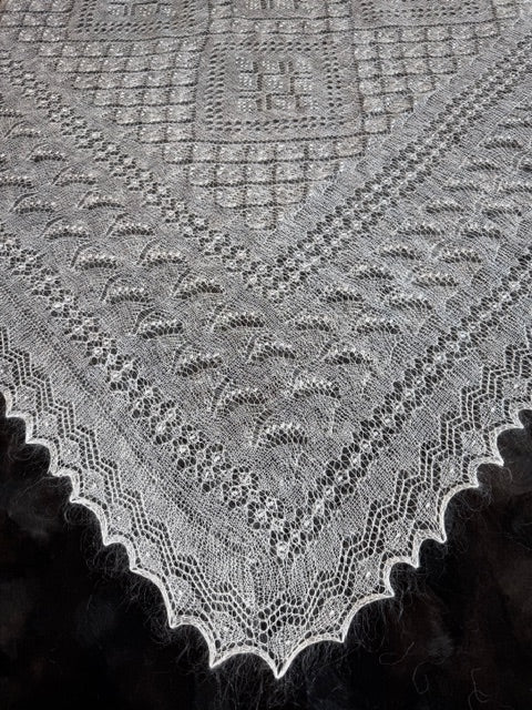 Orenburg shawl PWO-69, 140x140 cm