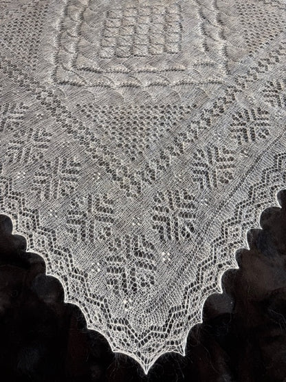 Orenburg shawl PWO-64, 120x120 cm