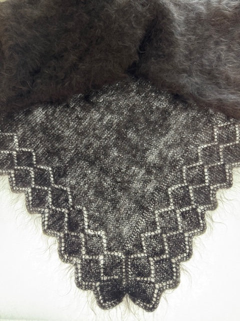 Uryupinsk downy shawl  #PG-25, 110x110 cm