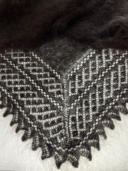 Uryupinsk downy shawl  #PG-117, 130x130 cm