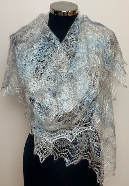 Downy shawl ( Palantine ) #188, 180x70 cm