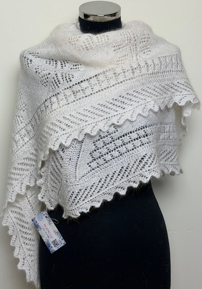 Orenburg downy neckerchief  KWO-10, 110x140x110 cm
