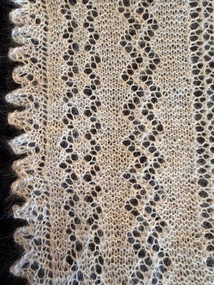 Orenburg shawl PWO-73, 150x150 cm
