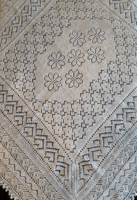 Orenburg shawl PWO-72, 150x150 cm