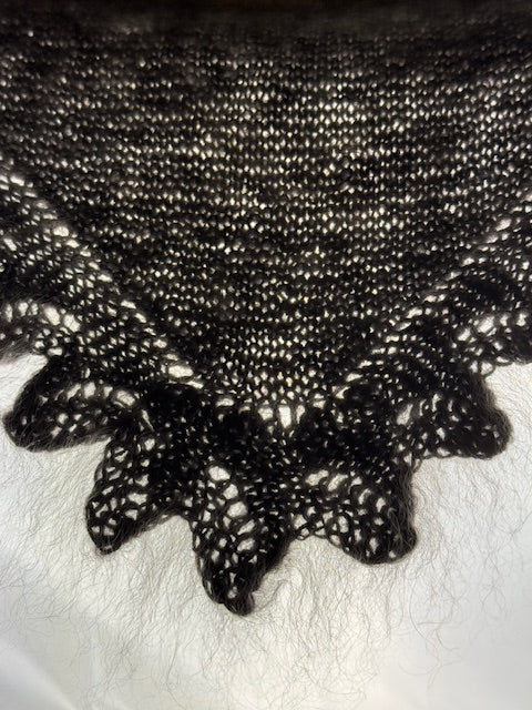 Uryupinsk dūnu lakats-trīsstūris #KG-59, 90x160x90 cm.