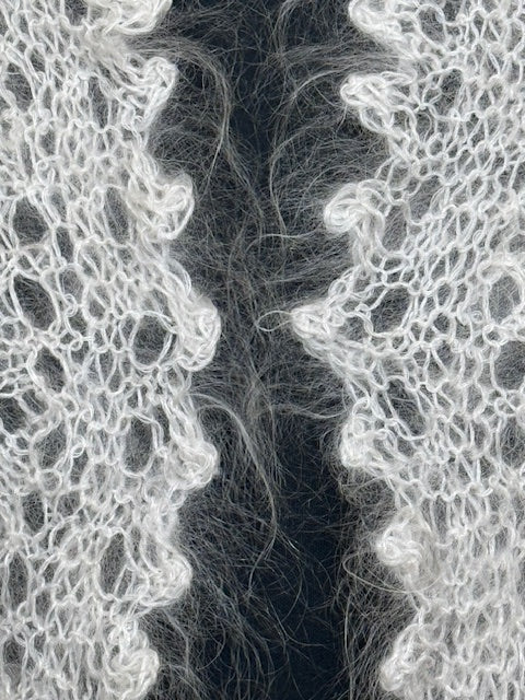 Uryupinsk dūnu lakats-trīsstūris # KW-110, 90x130x90 cm.