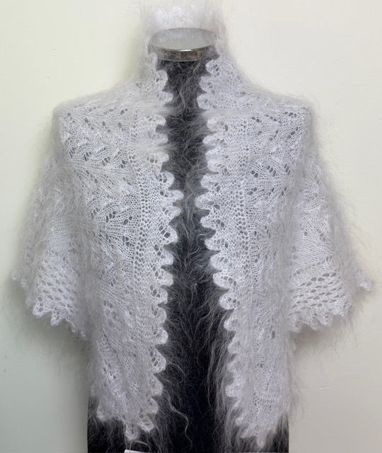 Uryupinsk downy neckerchief  # KW-226, 90x130x90 cm