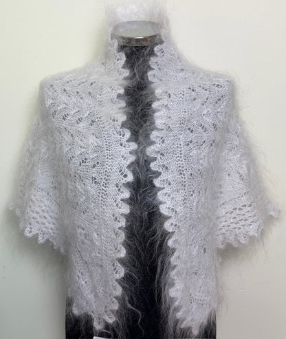 Uryupinsk downy neckerchief  # KW-226, 90x130x90 cm