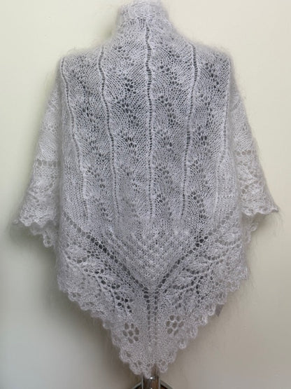 Uryupinsk downy neckerchief  # KW-227, 100x140x100 cm
