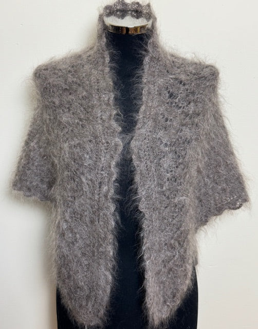 Uryupinsk downy neckerchief  # KG-107, 100x140x100 cm