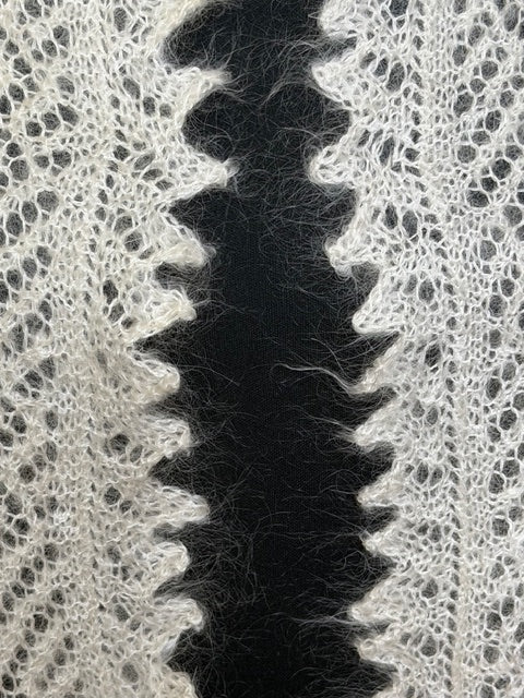 Orenburg downy neckerchief  KWO-2, 110x140x110 cm