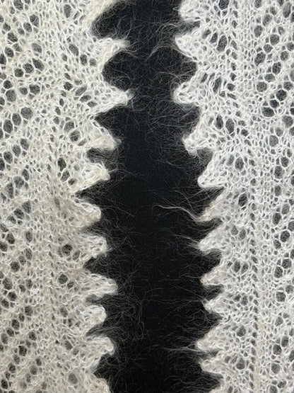 Orenburg downy neckerchief  KWO-2, 110x140x110 cm