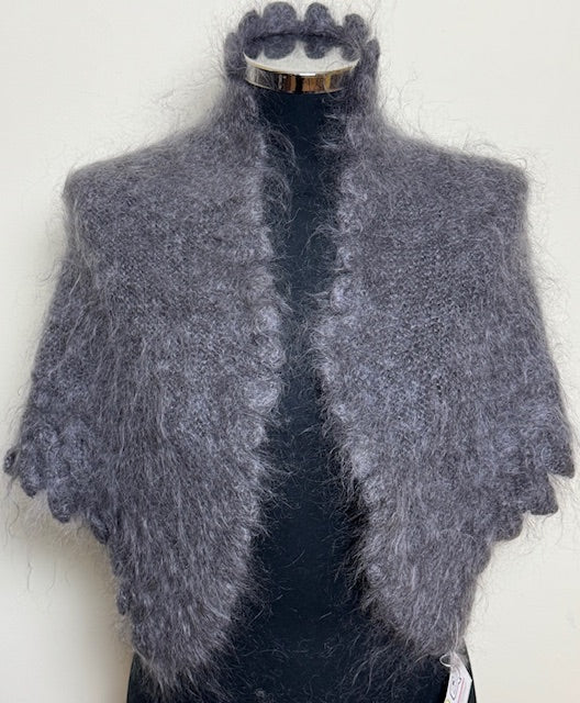Uryupinsk downy neckerchief  # KG-49, 80x120x80 cm
