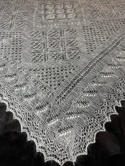 Orenburg shawl PWO-45, 120x120 cm