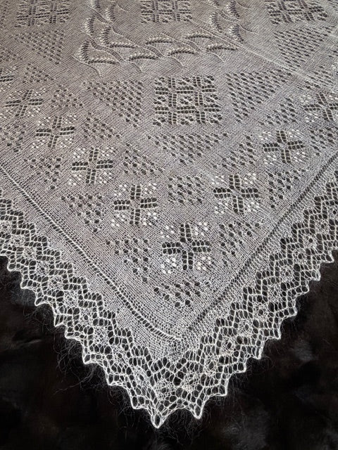 Orenburg shawl PWO-77, 120x120 cm