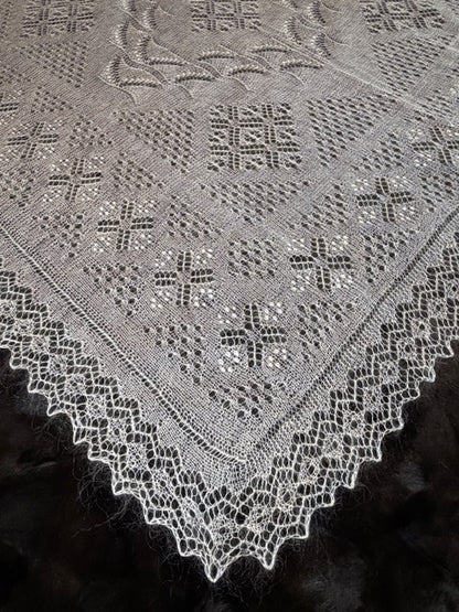 Orenburg shawl PWO-77, 120x120 cm