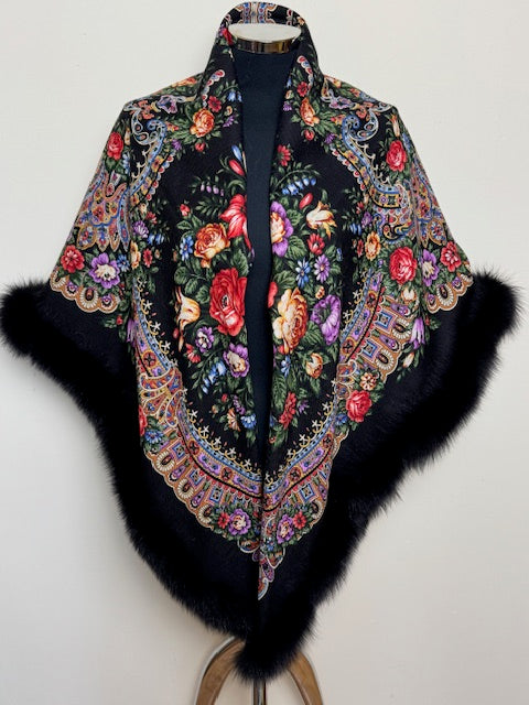 Pavloposadshawl with Arctic fox fur