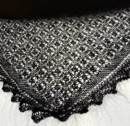 Uryupinsk downy neckerchief  # KG-3, 100x140x100 cm