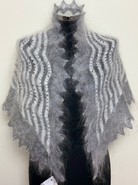 Uryupinsk downy neckerchief  # KW-23, 100x140x100 cm