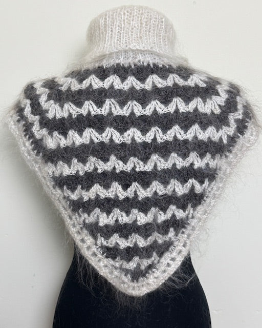 Манишка из козьего пуха 4