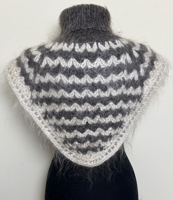 Манишка из козьего пуха 5