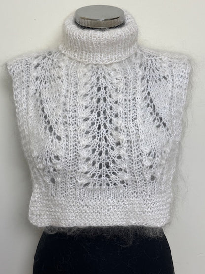 Манишка из козьего пуха 3