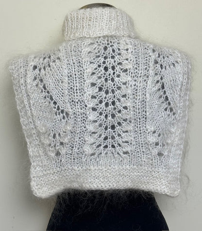 Манишка из козьего пуха 3