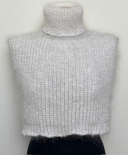 Манишка из козьего пуха 2