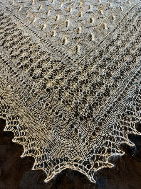Downy shawl  #PCN-1, 130x130 cm