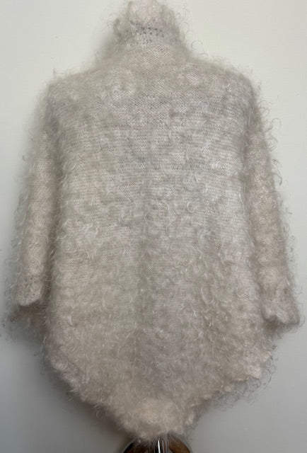Uryupinsk downy neckerchief  # KW-172, 100x160x100 cm