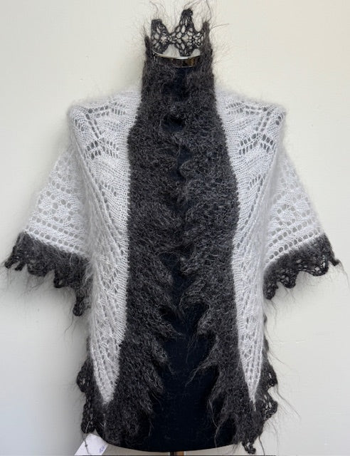 Uryupinsk downy neckerchief  # KW-195, 100x140x100 cm