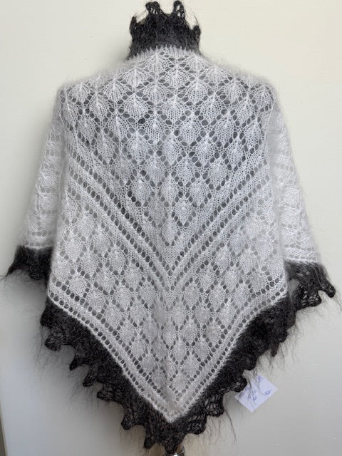 Uryupinsk downy neckerchief  # KW-196, 100x140x100 cm