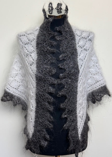 Uryupinsk downy neckerchief  # KW-196, 100x140x100 cm