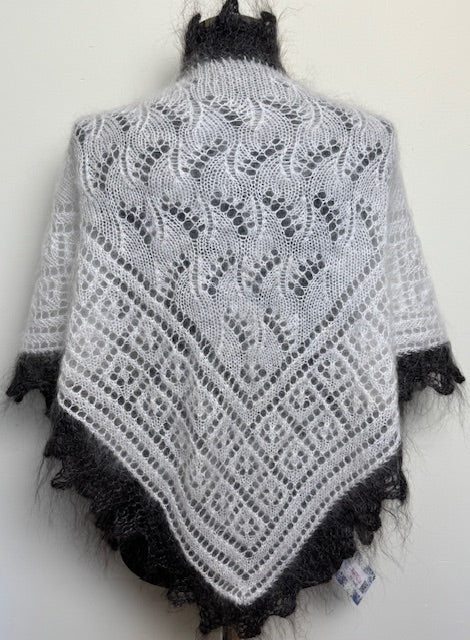 Урюпинская пуховая косынка № KW-197, 100x140x100 cм.