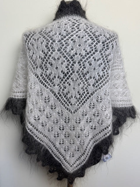 Uryupinsk downy neckerchief  # KW-127, 100x140x100 cm