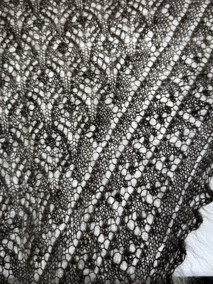 Uryupinsk dūnu lakats-trīsstūris #KG-115, 100x140x100 cm.