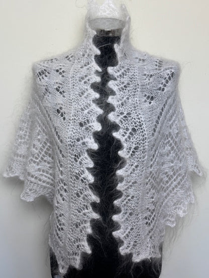 Урюпинская пуховая косынка № KW-189, 100x140x100 cм.