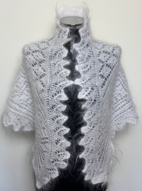 Uryupinsk downy neckerchief  # KW-191, 100x140x100 cm