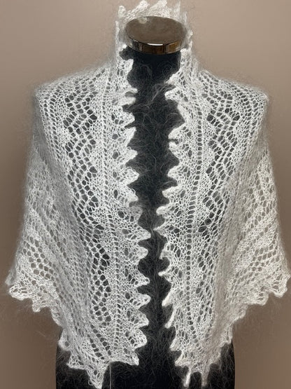 Uryupinsk downy neckerchief  # KW-64, 80x120x80 cm.