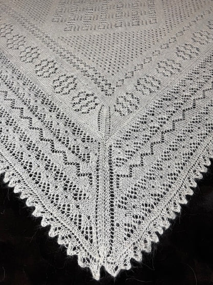 Orenburg shawl PWO-60, 130x130 cm