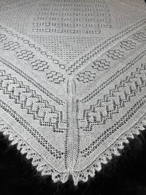 Orenburg shawl PWO-58, 140x140 cm