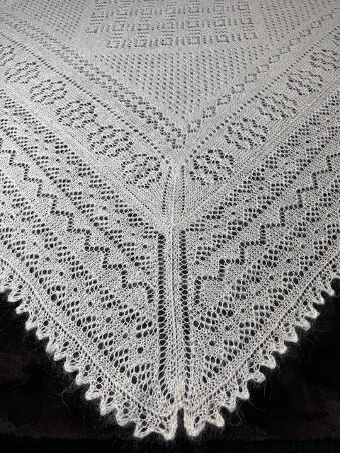 Orenburg shawl PWO-59, 140x140 cm