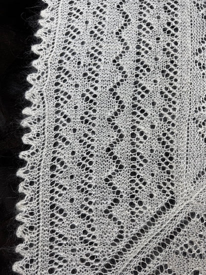 Orenburg shawl PWO-59, 140x140 cm