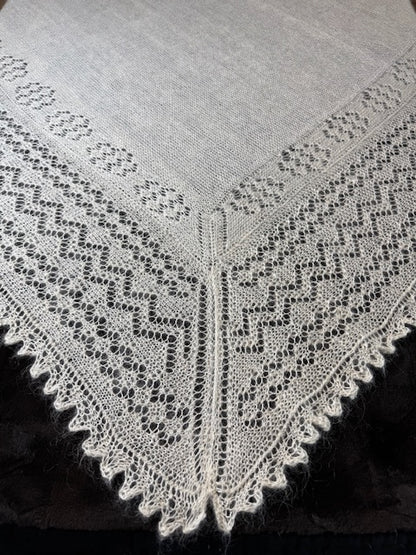 Orenburg shawl PWO-63, 150x150 cm