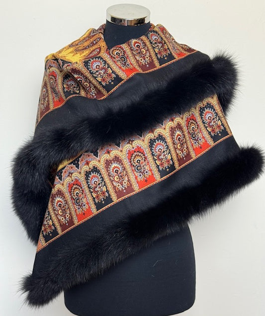 Pavloposadshawl with Arctic fox fur