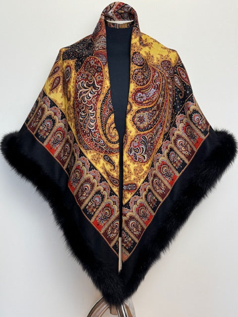 Pavloposadshawl with Arctic fox fur